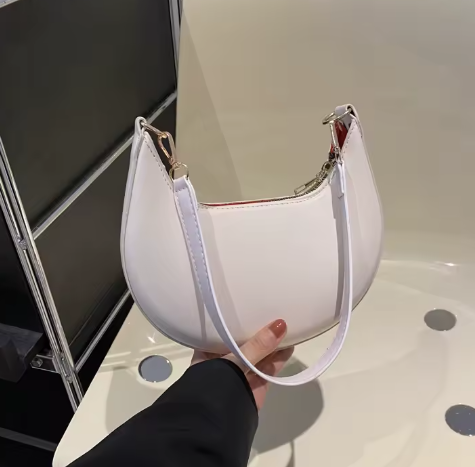 borsa a forma di luna